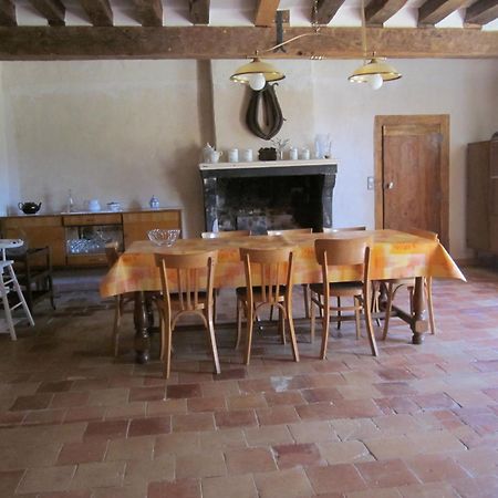 Maison Spacieuse Et Independante Avec Jardin Et Terrasse, Ideale Pour Observer La Nature En Sarthe - Fr-1-410-215 Rouperroux-le-Coquet Luaran gambar