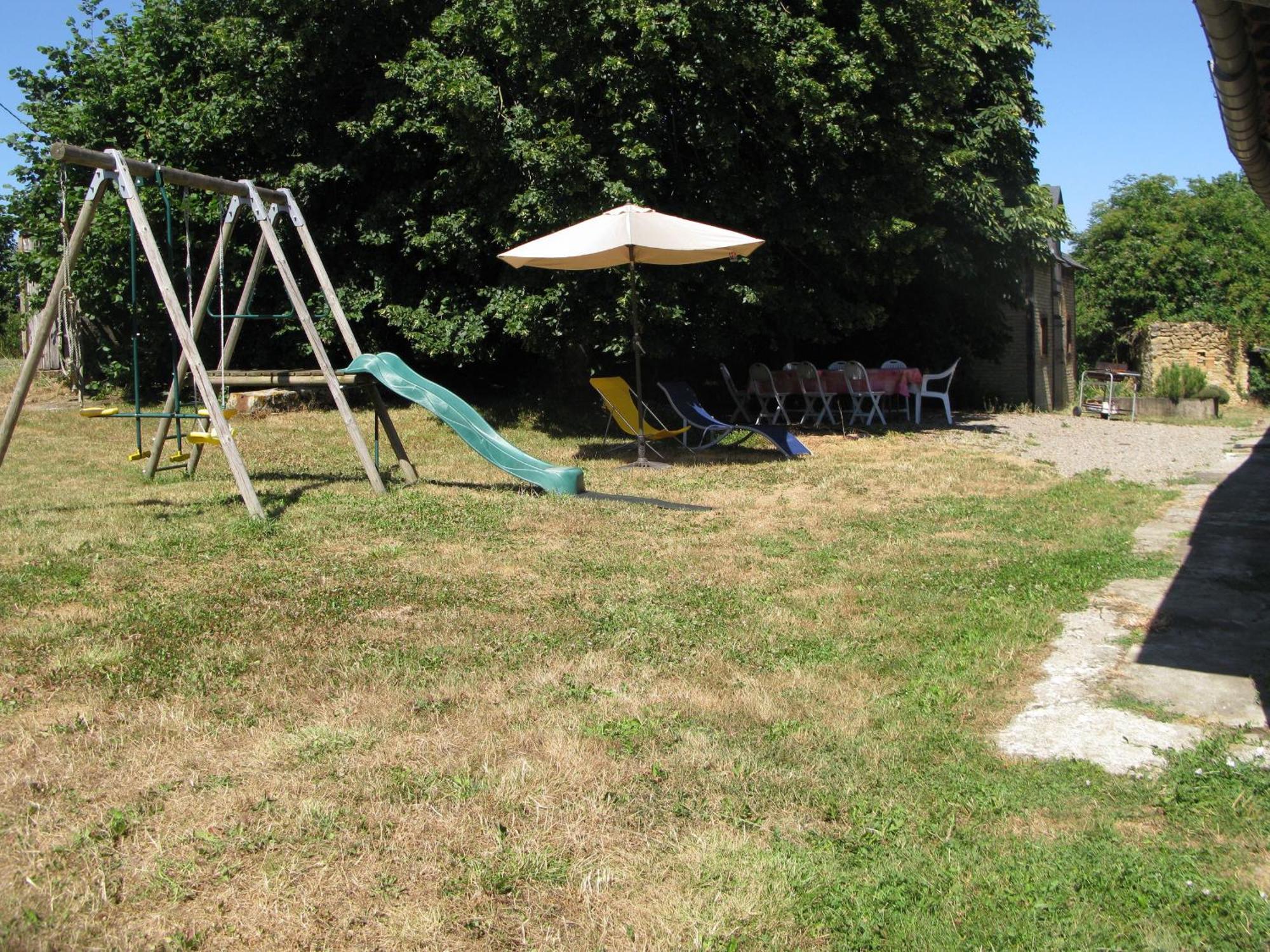 Maison Spacieuse Et Independante Avec Jardin Et Terrasse, Ideale Pour Observer La Nature En Sarthe - Fr-1-410-215 Rouperroux-le-Coquet Luaran gambar